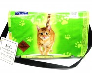 Messenger Bolsa - Green Cat - Hill Country Fare 4 Flavor Morsels