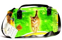Duffel Bolsa - Green Cat - Hill Country Fare 4 Flavor Morsels