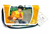 Messenger Bolsa - Yellow- Girl w/Chicken - Paymaster Fancy Scratch